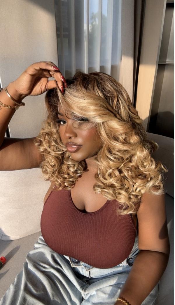 Preorder: Short Blonde Bodywave Frontal Wig