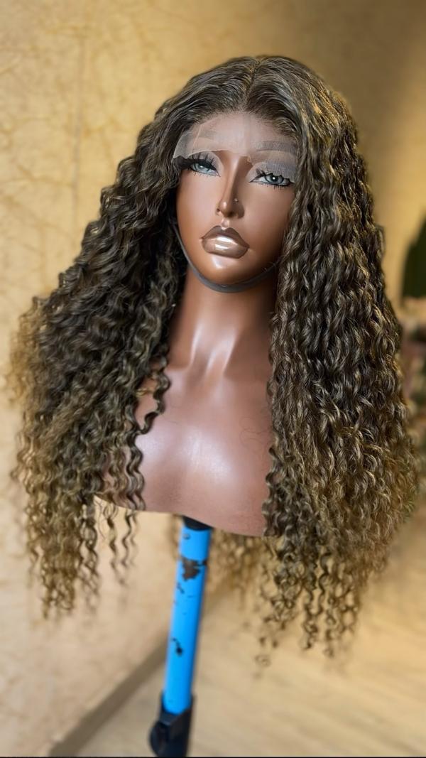 5*5 Closure Honey Curls